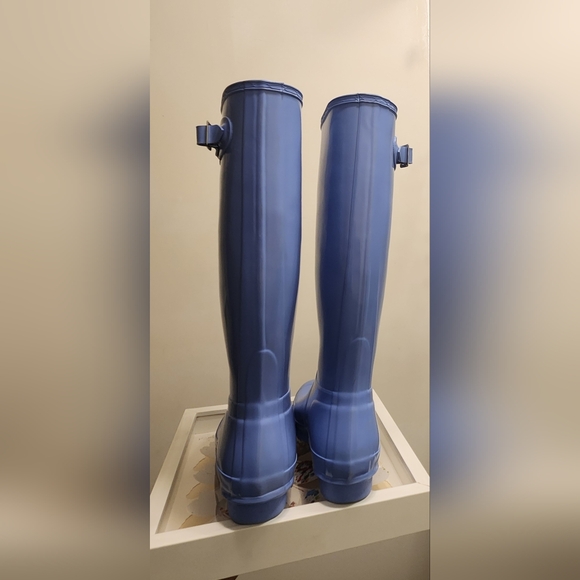 🔥 Hunter Women's Original Tall Gloss Rain Boots, blue, size 8 🔥 - Picture 5 of 10